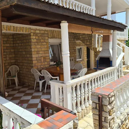 Tuka Near The شقة فير
